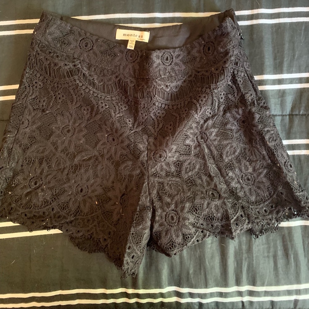 Monteau black lace xs shorts
